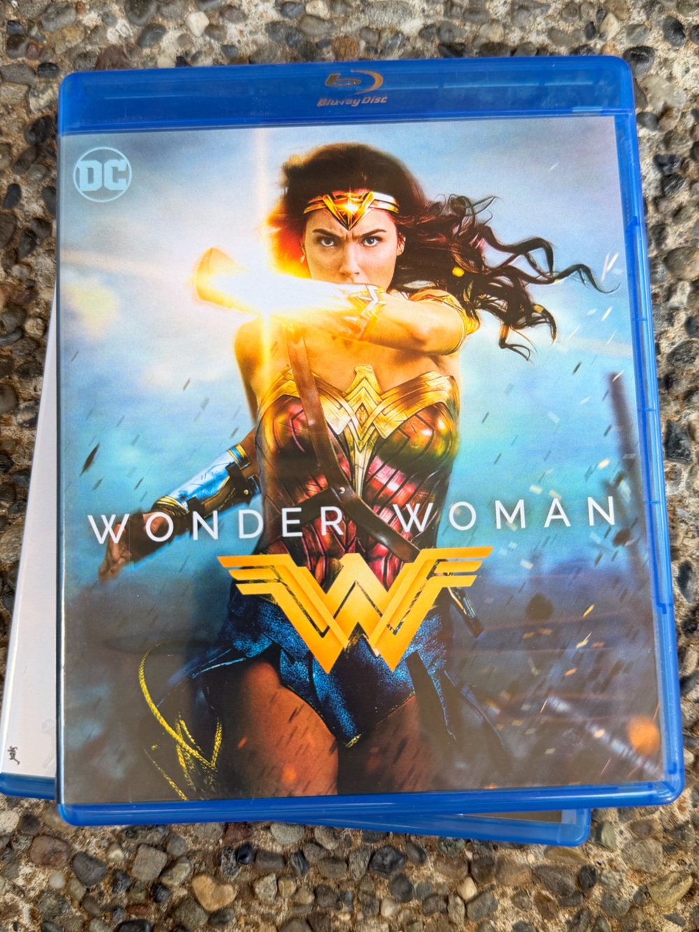 EUC DC Comics Wonder Woman Blu-ray - Blue, Red & Gold Cover